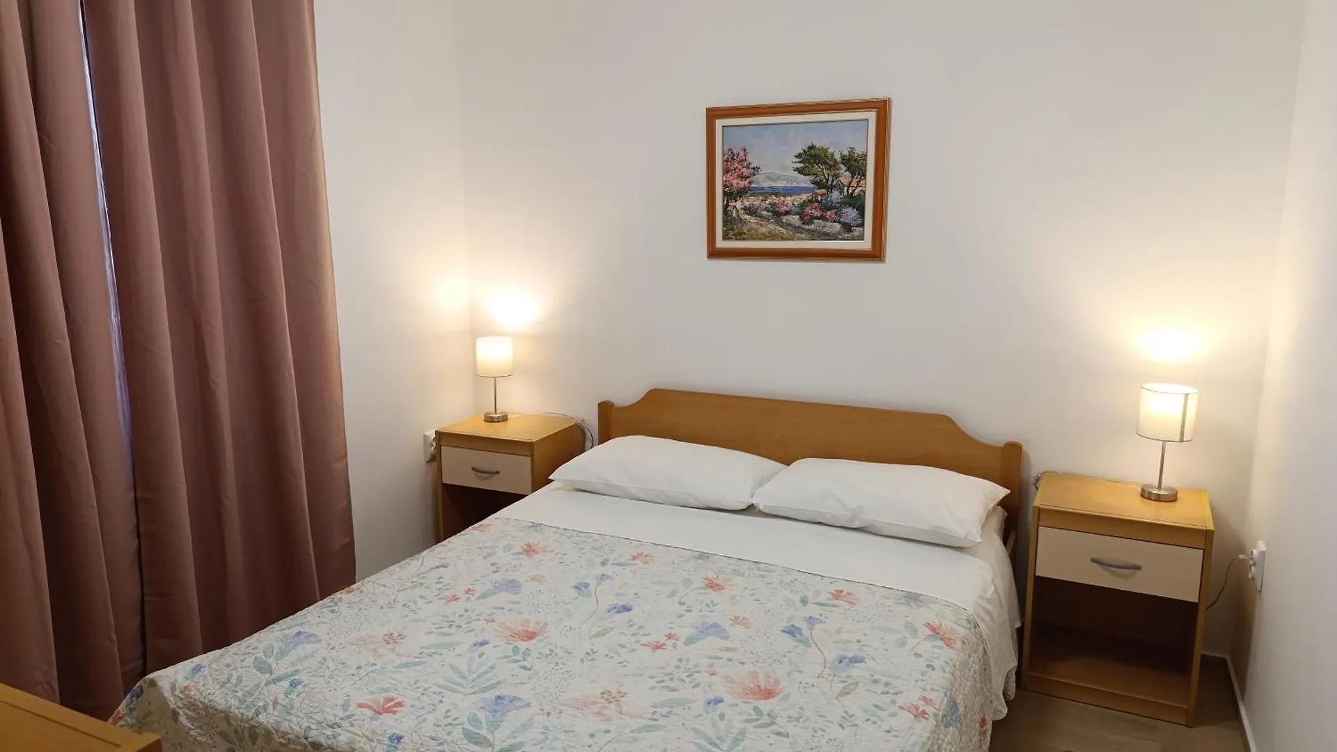 Apartments Valentina-B 닌
