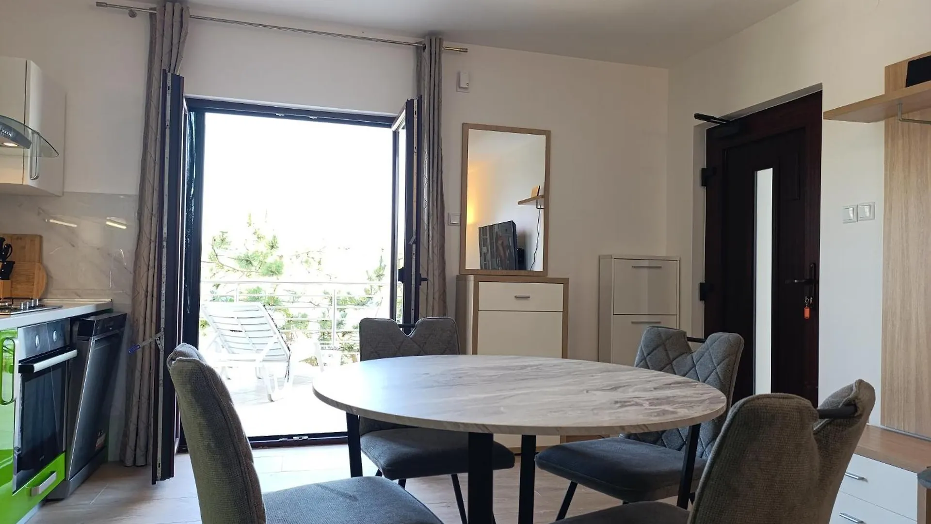 Apartments Valentina-B Нин